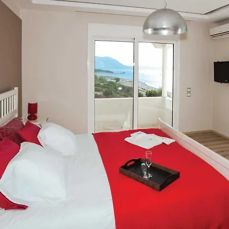 Sleeps 6 Air Con Wifi Villa *