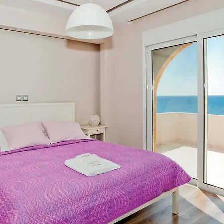 Villa Sleeps 6 Air Con Wifi Kiotari